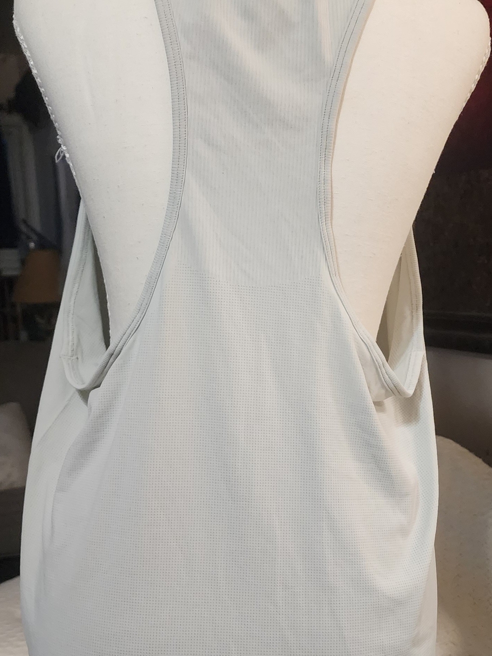 Gymshark White Logo Tank Sz SM - Picture 4 of 8